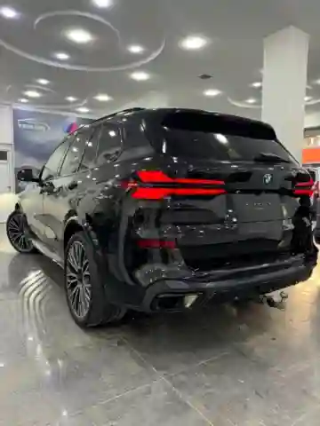BMW X5 2025 M Sport - Vue 5