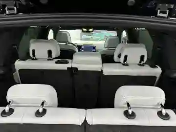 BMW X5 2025 M Sport - Vue 9