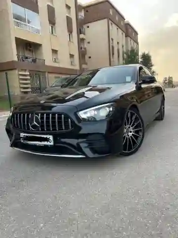 Mercedes Classe E 2021 AMG - Vue 15