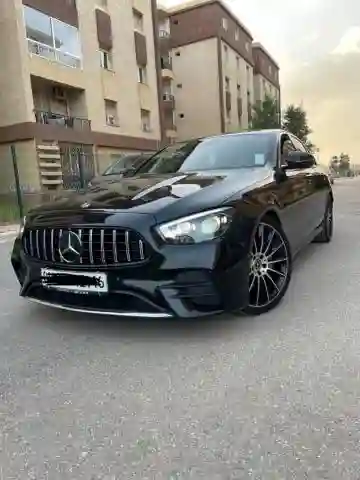 Mercedes Classe E 2021 AMG - Vue 16
