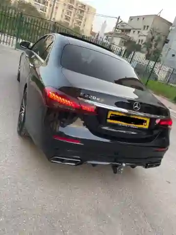 Mercedes Classe E 2021 AMG - Vue 3