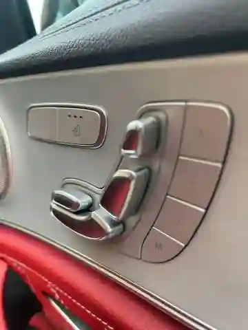Mercedes Classe E 2021 AMG - Vue 4
