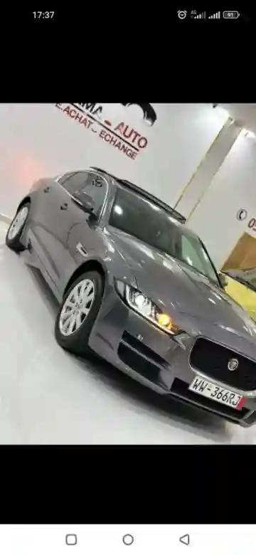 Jaguar XE 2017 Prestige - Vue 7