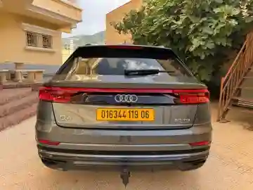 Audi Q8 2019 S-line 50 TDI - Vue 2