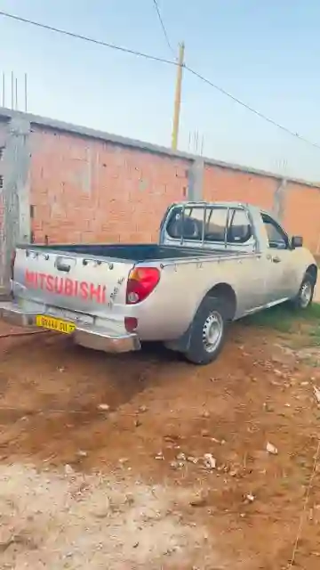 Mitsubishi L200 2011 L200