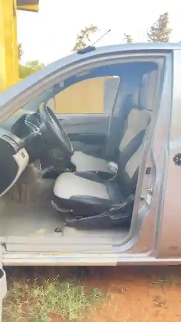 Mitsubishi L200 2011 L200 - Vue 6