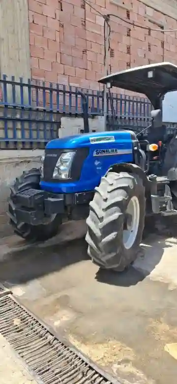 Sonalika 110ch 4x4 2018 - Vue 6