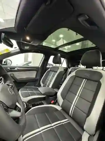 Volkswagen T-roc 2025 R- Line Edition - Vue 1