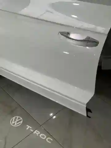 Volkswagen T-roc 2025 R- Line Edition - Vue 10
