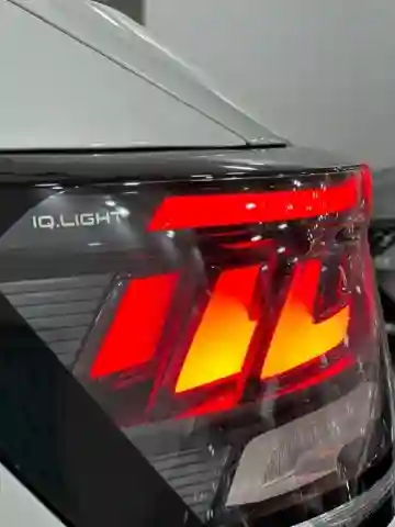 Volkswagen T-roc 2025 R- Line Edition - Vue 7