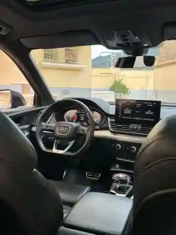 Audi Q5 2021 S Line - Vue 17