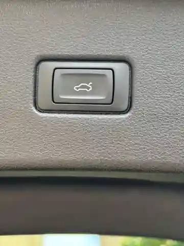 Audi Q5 2021 S Line - Vue 4