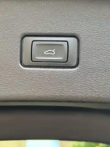 Audi Q5 2021 S Line - Vue 9