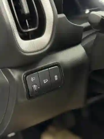Kia Sonet 2025 Premium - Vue 19