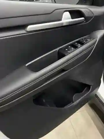 Kia Sonet 2025 Premium - Vue 2