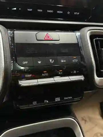 Kia Sonet 2025 Premium - Vue 9