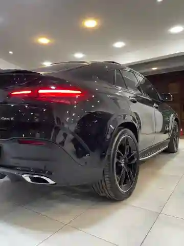 Mercedes GLE 2024 300 D - Vue 1