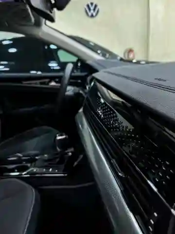 Volkswagen Passat 2025 Elegance - Vue 19