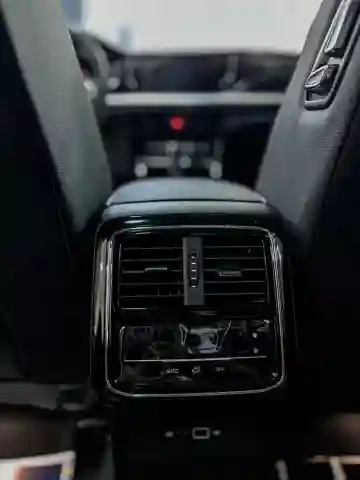 Volkswagen Passat 2025 Elegance - Vue 2