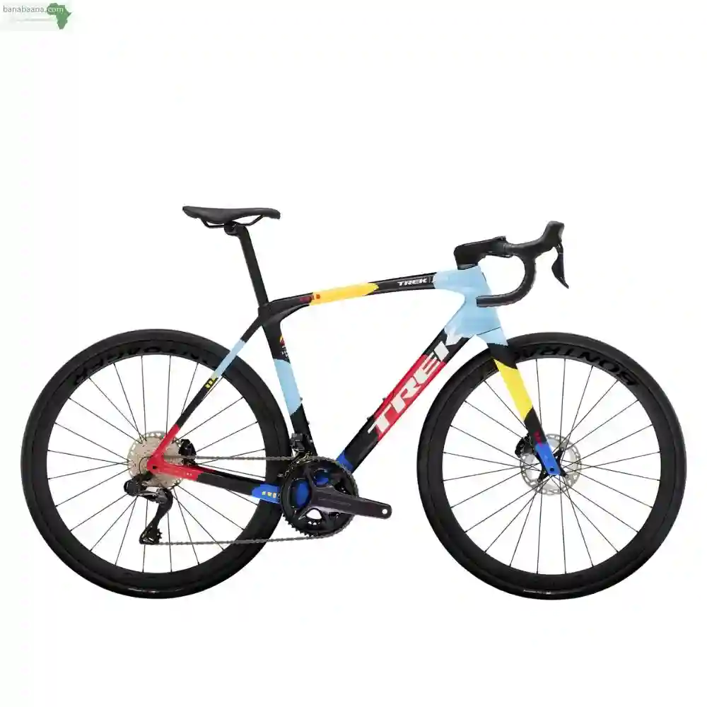 2025 Trek Domane SLR 7 Gen 4 Road Bike (gun2b - Vue 3
