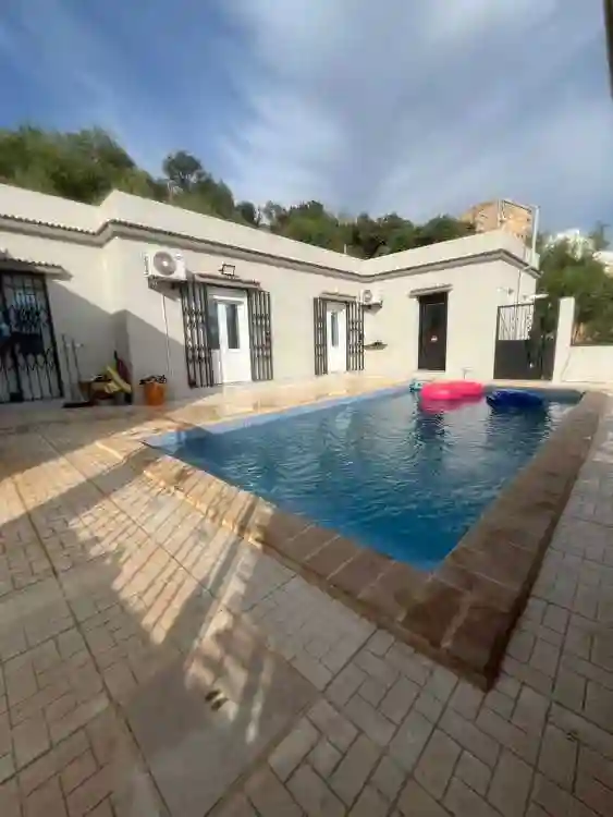 Maison Vacances Avec Piscine - Vue 3